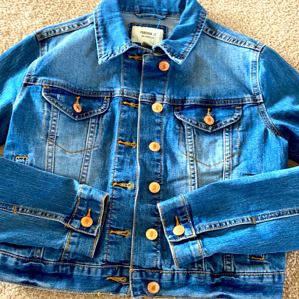 Forever 21 Button- Up Denim Jacket🦋